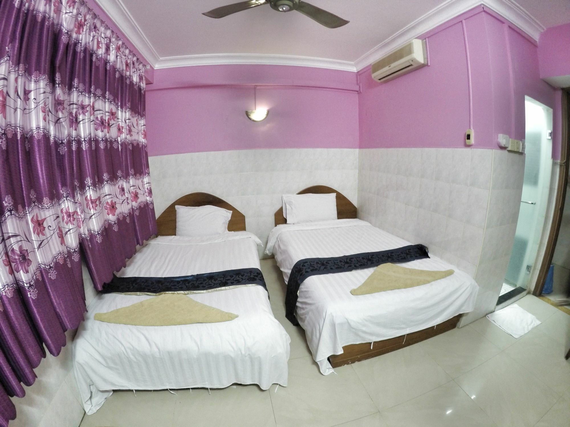 Capitol 3 Guesthouse Phnom Penh Exterior foto